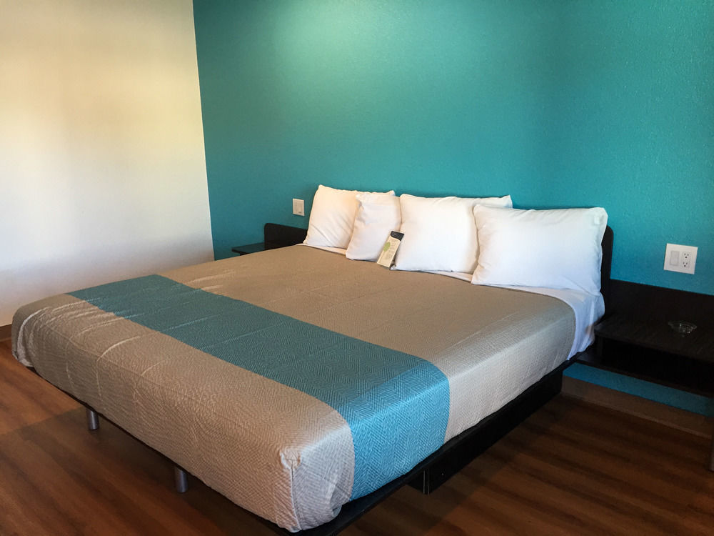 Motel 6-San Bernardino, Ca - Downtown Экстерьер фото